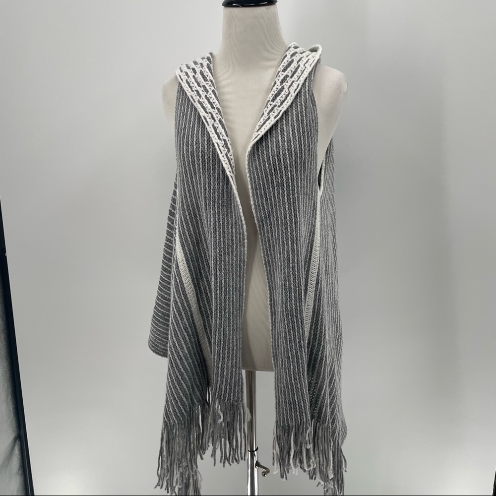 Rooted Soul NWT Woman’s Reversible Shaw